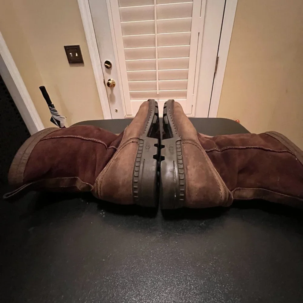 Ugg size 13 lined waterproof boots 5626